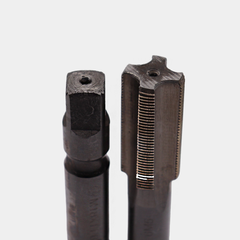 Метчик машинно-ручной М 18,0 х 1,0 комплектный 2 шт. ГОСТ 3266-81 Р6М5