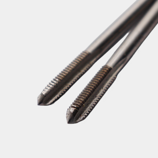 Метчик машинно-ручной М  5,0 х 0,8 комплектный 2 шт. ГОСТ 3266-81 Р6М5