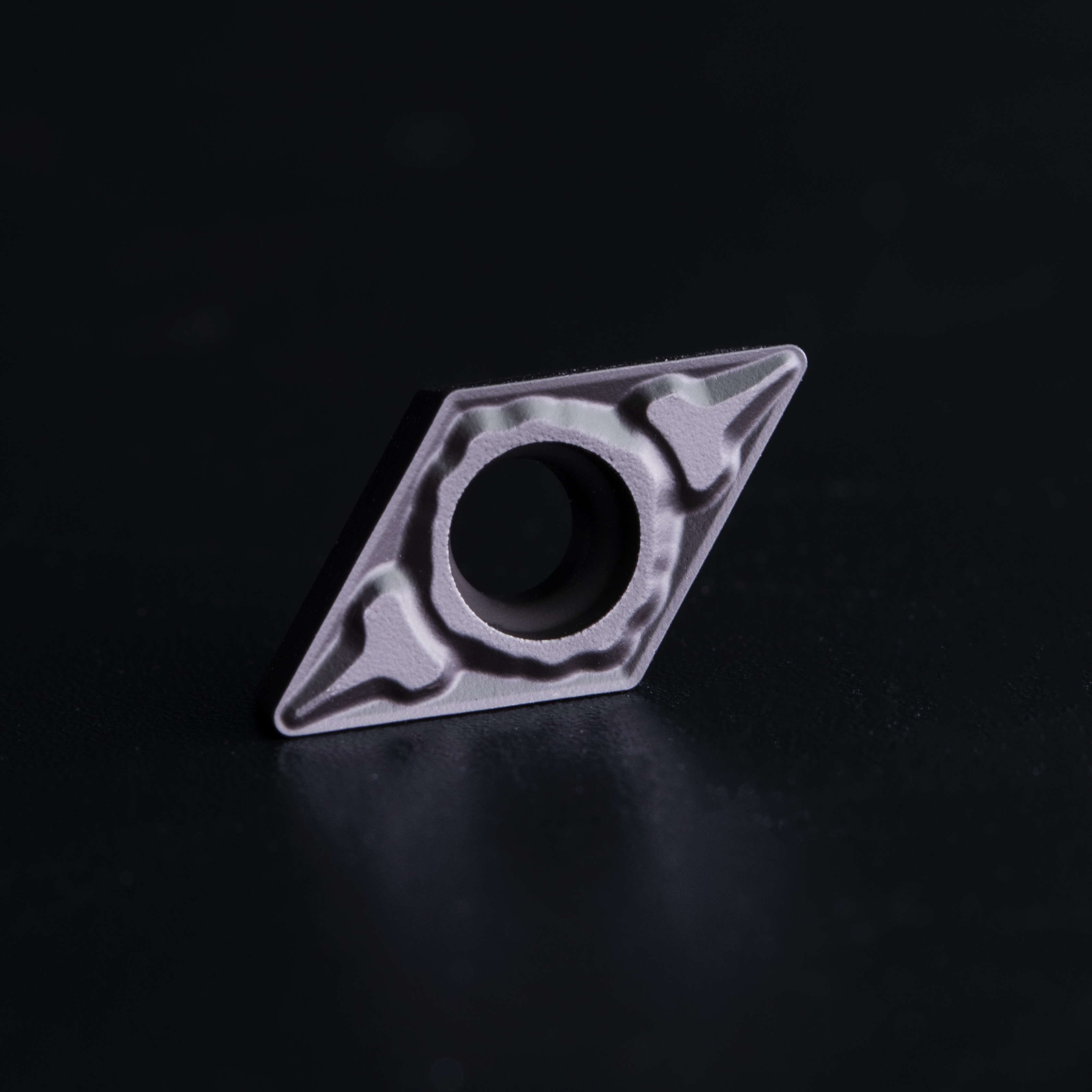 Пластина DCMT 070204 PF VC5225 (Р) // VIZER